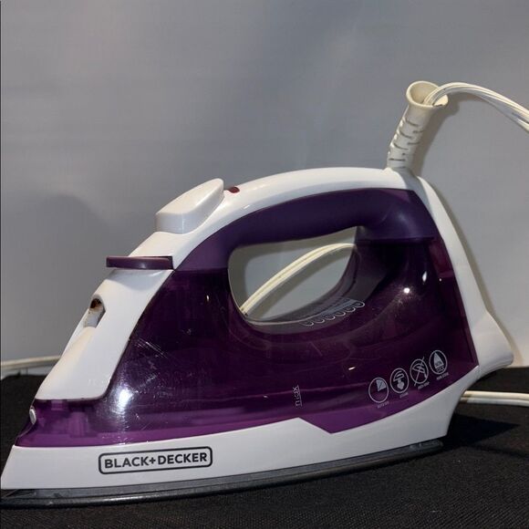 Black & Decker Purple and White Iron - Picture 1 of 8